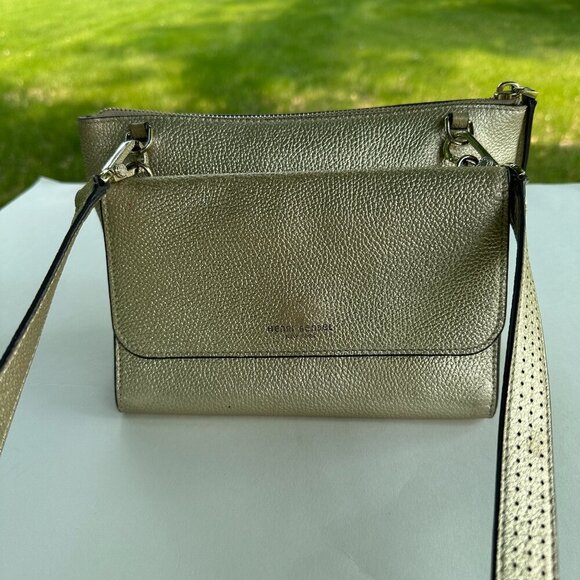 Henri Bendel New York Influencer 2-in-1 Gold Leather Crossbody Bag - Picture 1 of 16